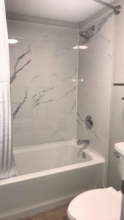 All Seasons Inn & Suites Мемфис Экстерьер фото